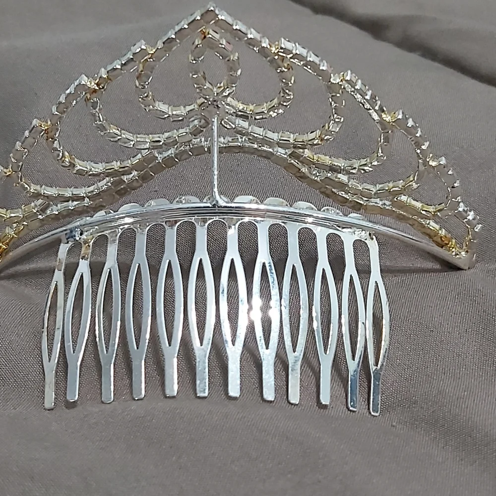 Tiara - Picture 3 of 4